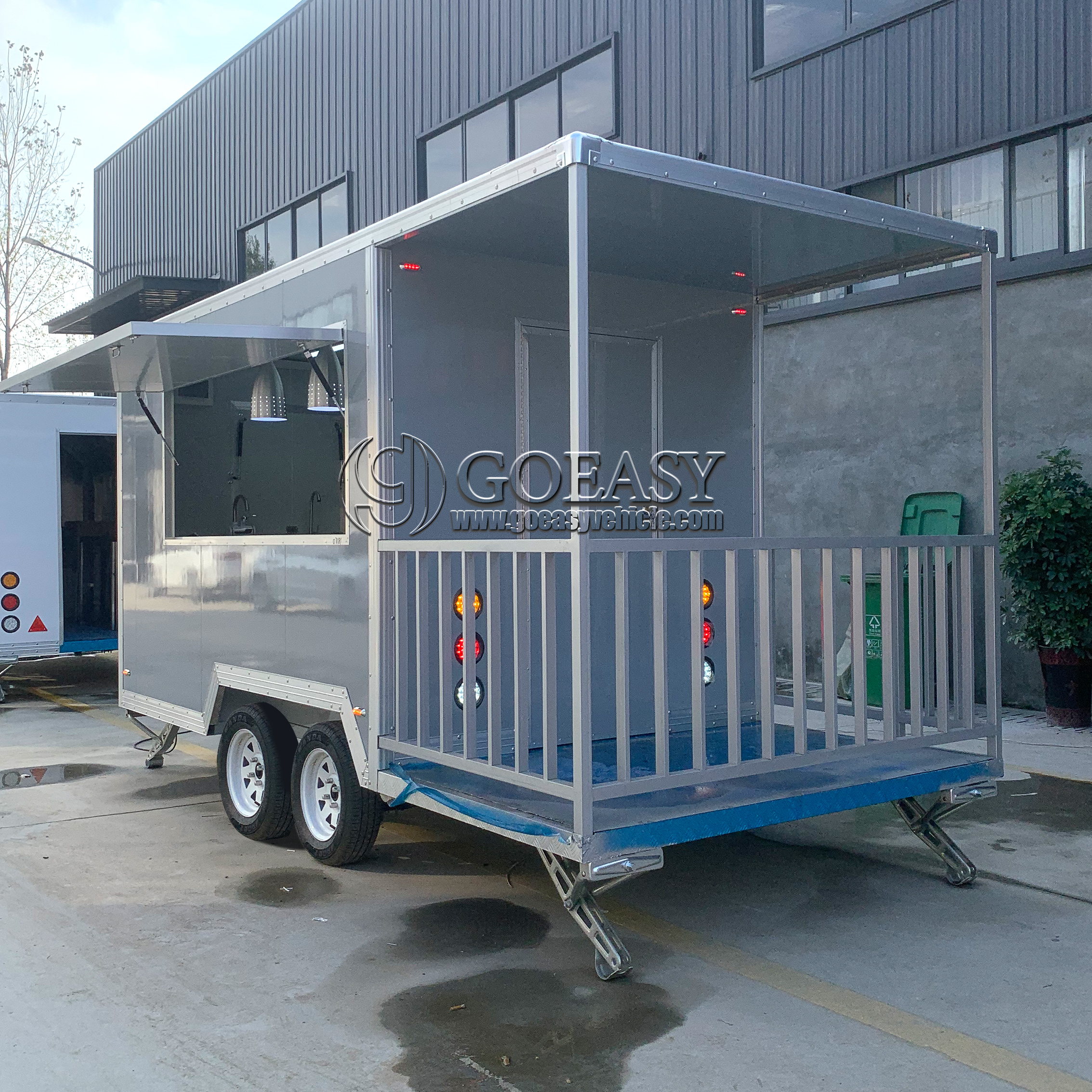 Luxury Food Truck Manufacturer - Coffee Equipment Manufacturers のレビューと価格